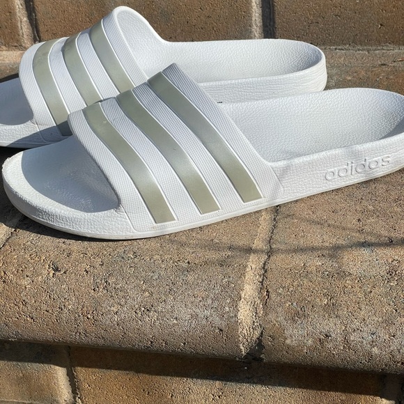 Adidas Adilette Aqua slides - Picture 2 of 6
